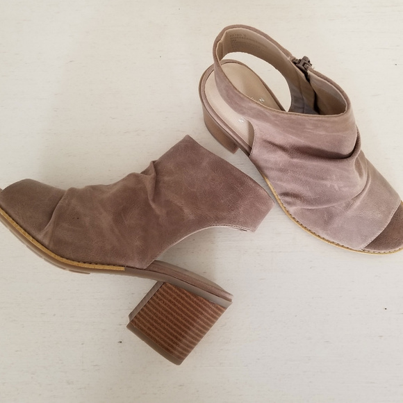 White Mountain Shoes - White Mountain Deering Ankle Booties - 9 - NWT
